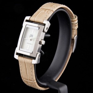 Q&Q Superior P135-312 - POWYSTAWOWY - Elegancki damski zegarek na pasku